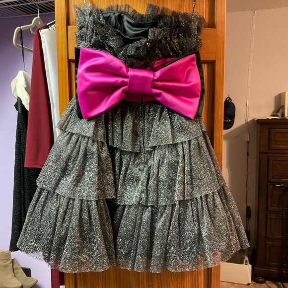 Betsy Johnson homecoming dress - Picture 2 of 3